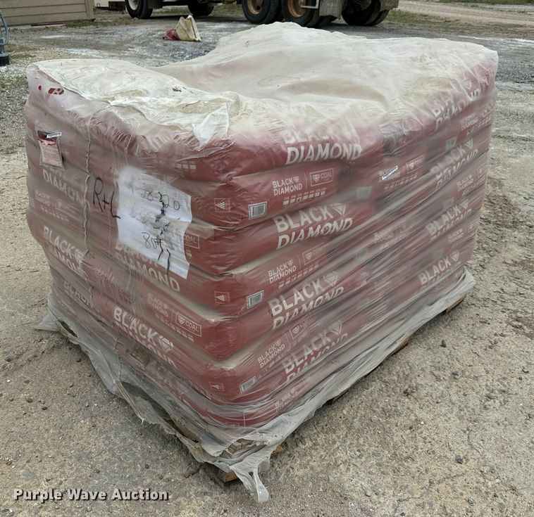 image for item NL9852 Black Diamond  1630 coal slag abrasive blast media