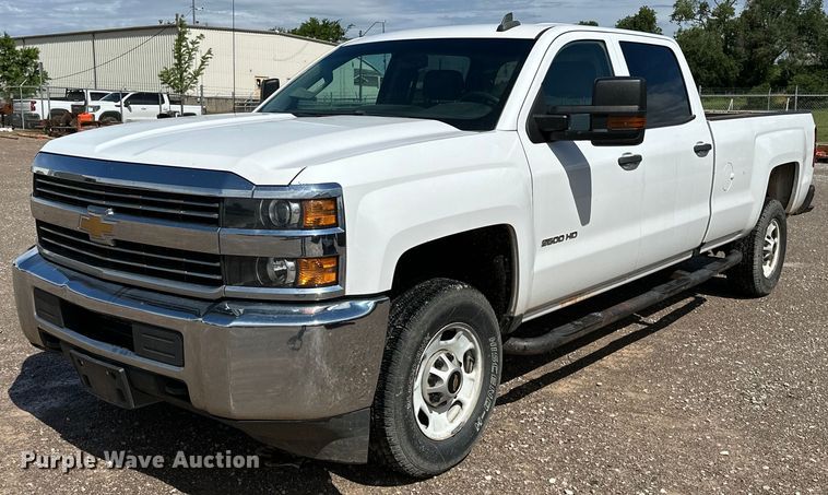 image for item NR9912 2016 Chevrolet  Silverado 2500HD Crew Cab pickup truck