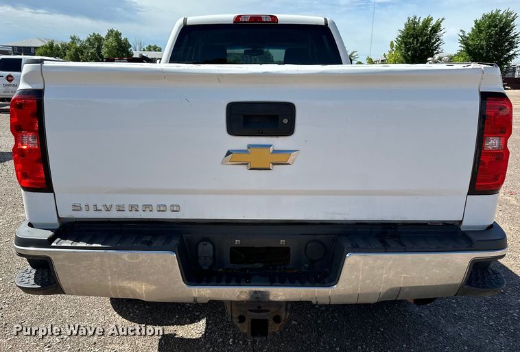 image for item NR9912 2016 Chevrolet  Silverado 2500HD Crew Cab pickup truck