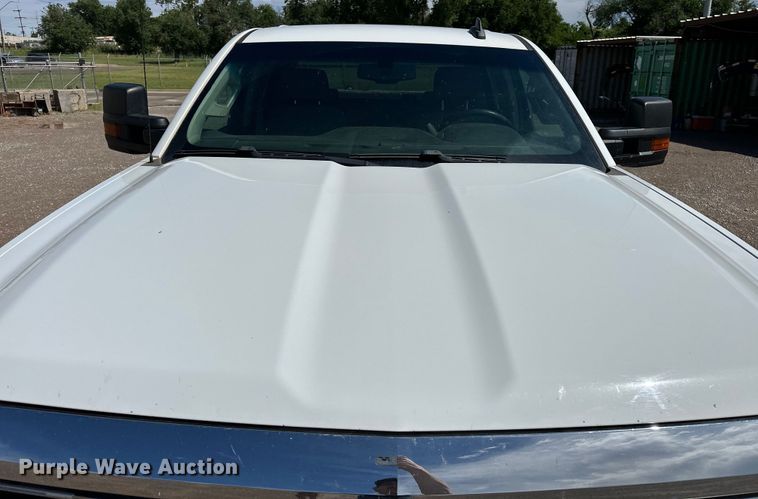 image for item NR9912 2016 Chevrolet  Silverado 2500HD Crew Cab pickup truck