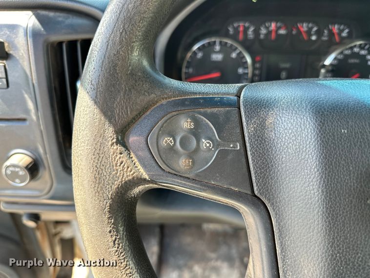 image for item NR9912 2016 Chevrolet  Silverado 2500HD Crew Cab pickup truck