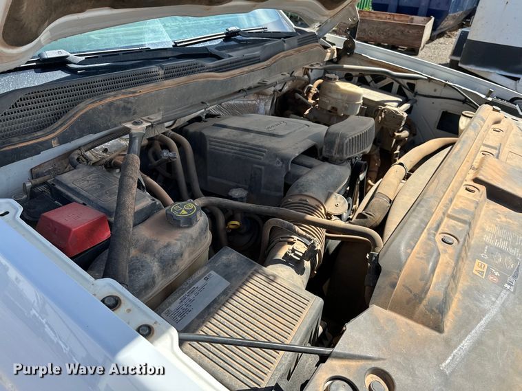 image for item NR9912 2016 Chevrolet  Silverado 2500HD Crew Cab pickup truck