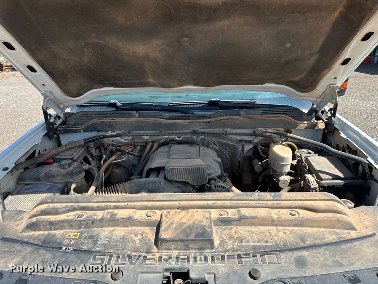 image for item NR9912 2016 Chevrolet  Silverado 2500HD Crew Cab pickup truck