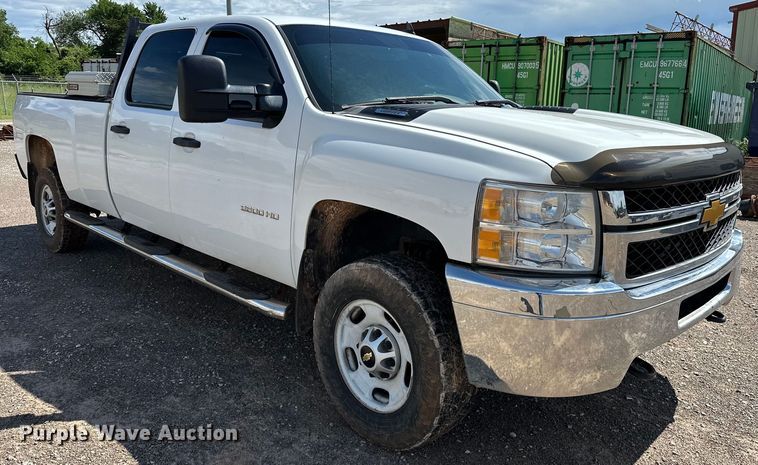 image for item NR9914 2013 Chevrolet  Silverado 2500HD Crew Cab pickup truck