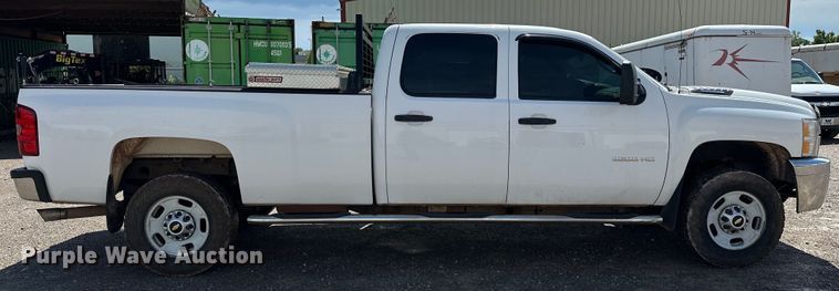 image for item NR9914 2013 Chevrolet  Silverado 2500HD Crew Cab pickup truck