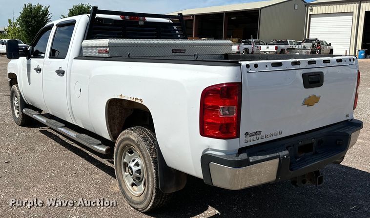 image for item NR9914 2013 Chevrolet  Silverado 2500HD Crew Cab pickup truck