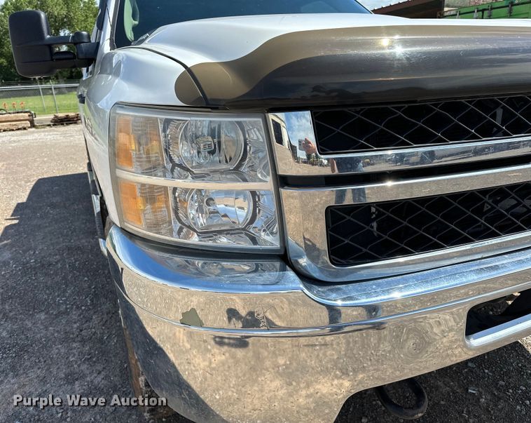 image for item NR9914 2013 Chevrolet  Silverado 2500HD Crew Cab pickup truck