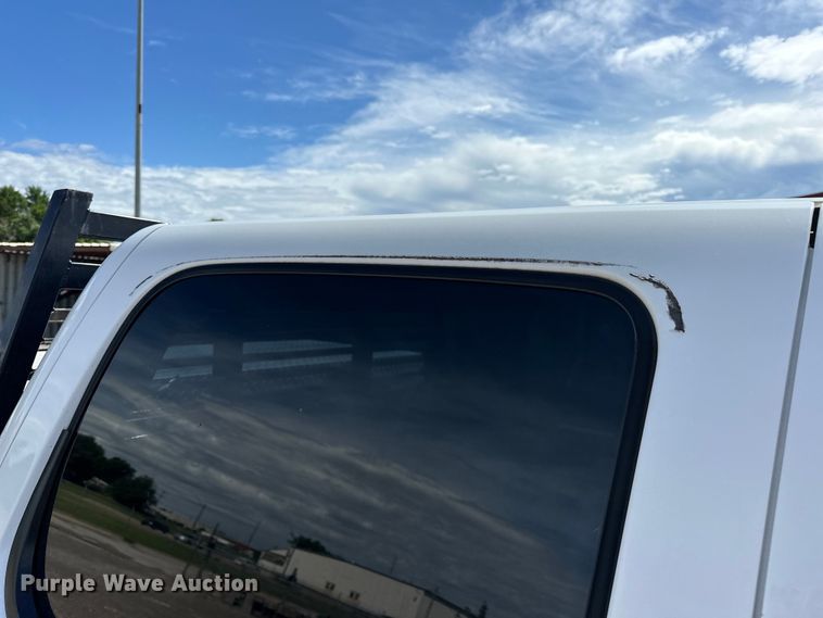 image for item NR9914 2013 Chevrolet  Silverado 2500HD Crew Cab pickup truck