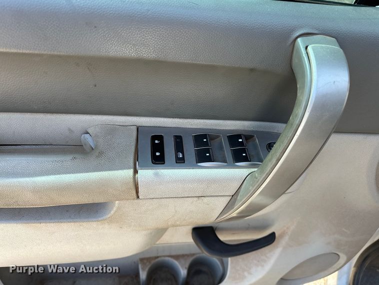 image for item NR9914 2013 Chevrolet  Silverado 2500HD Crew Cab pickup truck