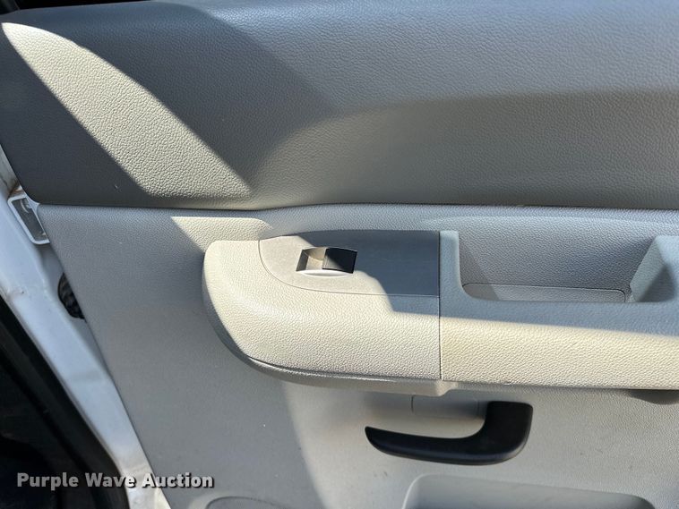 image for item NR9914 2013 Chevrolet  Silverado 2500HD Crew Cab pickup truck