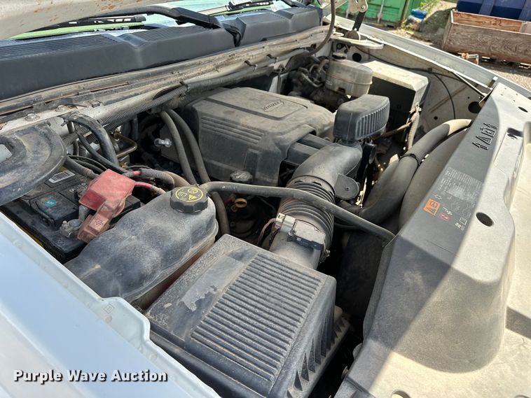 image for item NR9914 2013 Chevrolet  Silverado 2500HD Crew Cab pickup truck