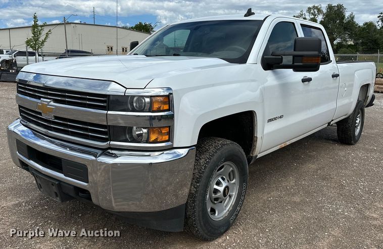 image for item NR9916 2018 Chevrolet  Silverado 2500HD Crew Cab pickup truck