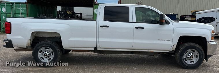 image for item NR9916 2018 Chevrolet  Silverado 2500HD Crew Cab pickup truck