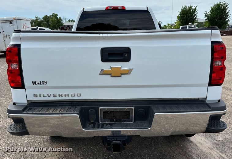 image for item NR9916 2018 Chevrolet  Silverado 2500HD Crew Cab pickup truck