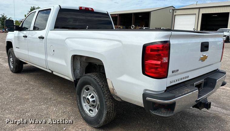 image for item NR9916 2018 Chevrolet  Silverado 2500HD Crew Cab pickup truck