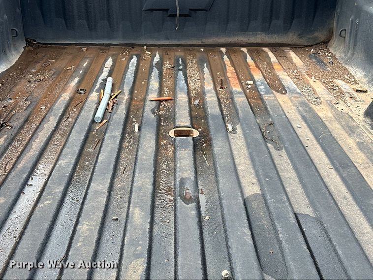 image for item NR9916 2018 Chevrolet  Silverado 2500HD Crew Cab pickup truck