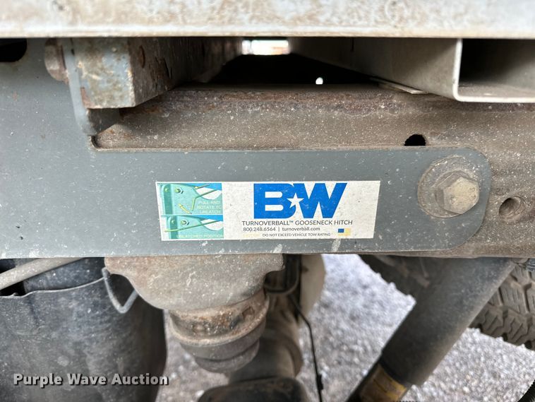 image for item NR9916 2018 Chevrolet  Silverado 2500HD Crew Cab pickup truck