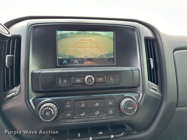 image for item NR9916 2018 Chevrolet  Silverado 2500HD Crew Cab pickup truck