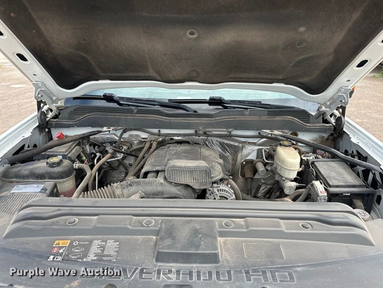 image for item NR9916 2018 Chevrolet  Silverado 2500HD Crew Cab pickup truck