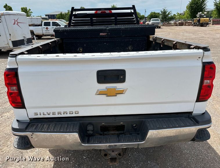 image for item NR9918 2015 Chevrolet  Silverado 2500HD Crew Cab pickup truck