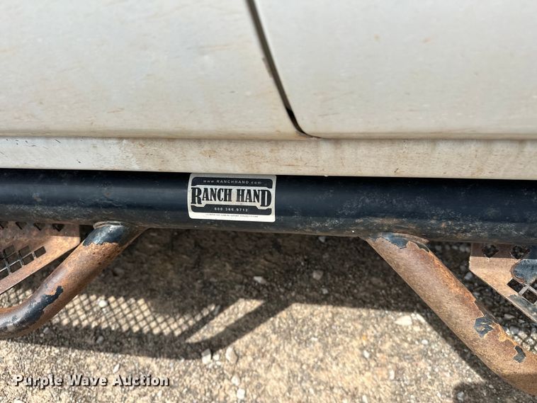 image for item NR9918 2015 Chevrolet  Silverado 2500HD Crew Cab pickup truck