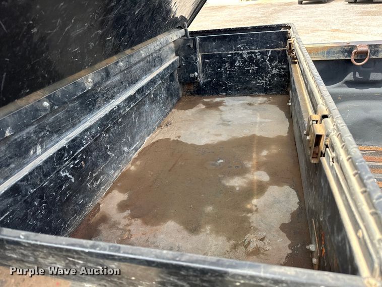 image for item NR9918 2015 Chevrolet  Silverado 2500HD Crew Cab pickup truck