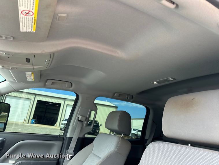 image for item NR9918 2015 Chevrolet  Silverado 2500HD Crew Cab pickup truck