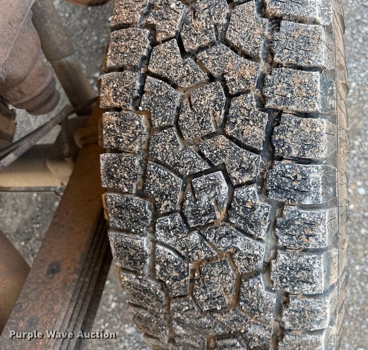 image for item NR9918 2015 Chevrolet  Silverado 2500HD Crew Cab pickup truck