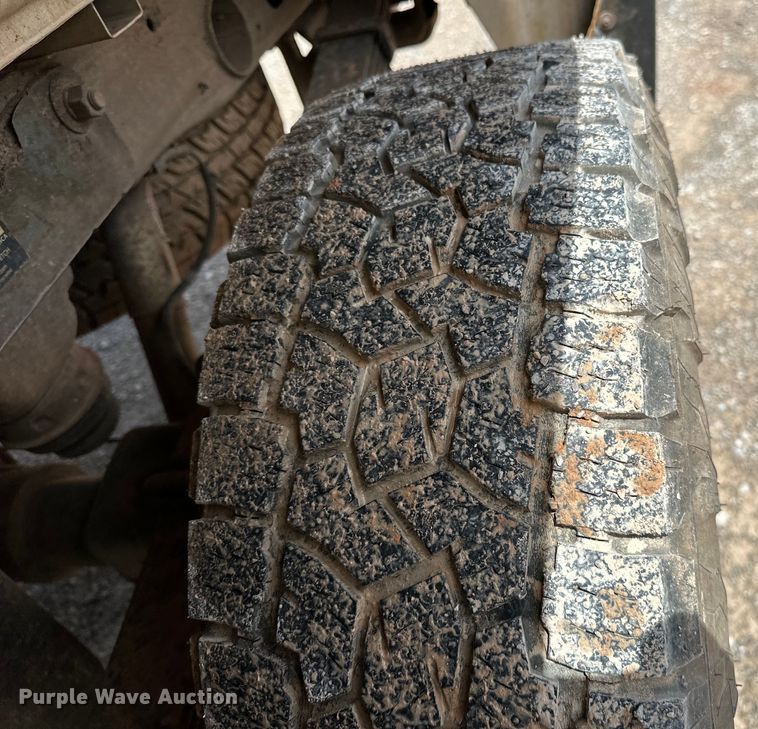 image for item NR9918 2015 Chevrolet  Silverado 2500HD Crew Cab pickup truck