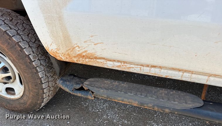 image for item NR9919 2015 Chevrolet  Silverado 2500HD Crew Cab pickup truck