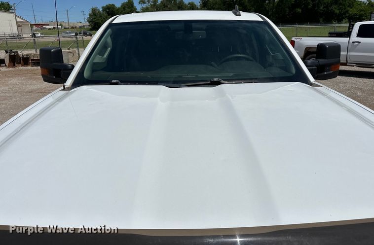 image for item NR9919 2015 Chevrolet  Silverado 2500HD Crew Cab pickup truck