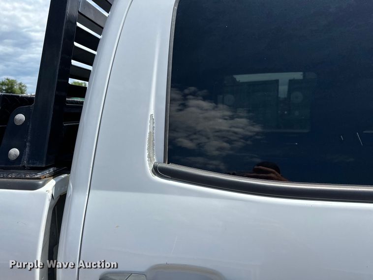 image for item NR9919 2015 Chevrolet  Silverado 2500HD Crew Cab pickup truck