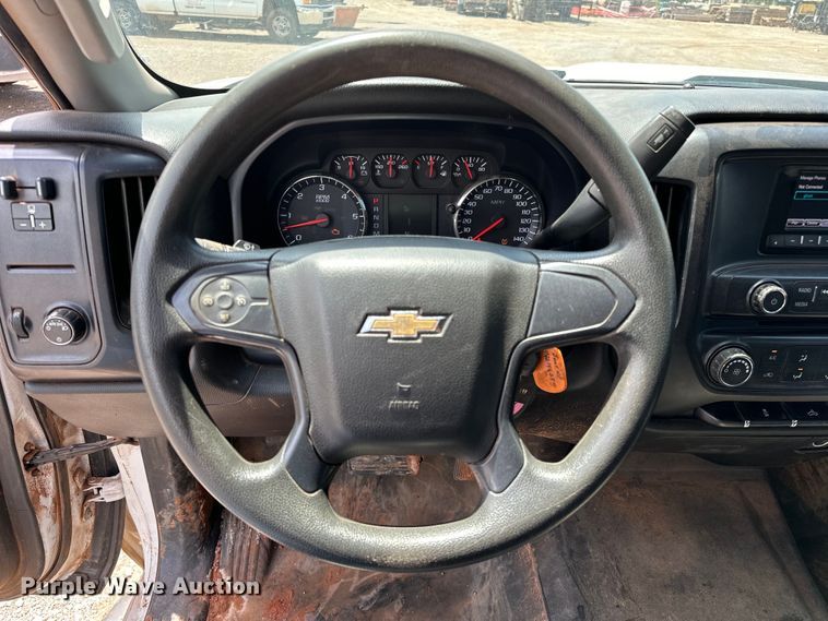 image for item NR9919 2015 Chevrolet  Silverado 2500HD Crew Cab pickup truck