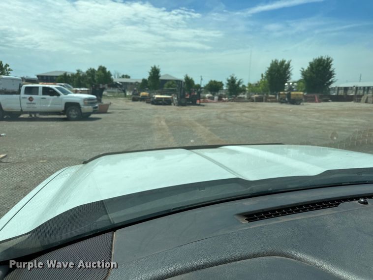 image for item NR9919 2015 Chevrolet  Silverado 2500HD Crew Cab pickup truck