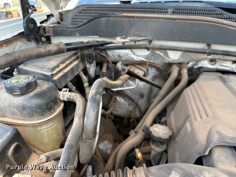 image for item NR9919 2015 Chevrolet  Silverado 2500HD Crew Cab pickup truck