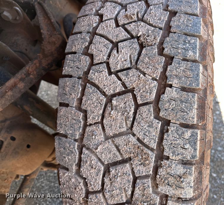 image for item NR9919 2015 Chevrolet  Silverado 2500HD Crew Cab pickup truck