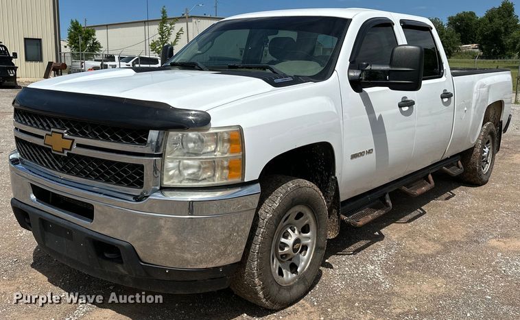 image for item NR9920 2013 Chevrolet  Silverado 3500HD Crew Cab pickup truck