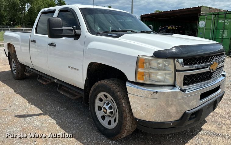 image for item NR9920 2013 Chevrolet  Silverado 3500HD Crew Cab pickup truck