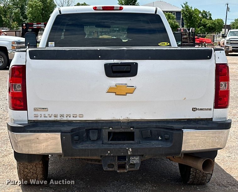image for item NR9920 2013 Chevrolet  Silverado 3500HD Crew Cab pickup truck