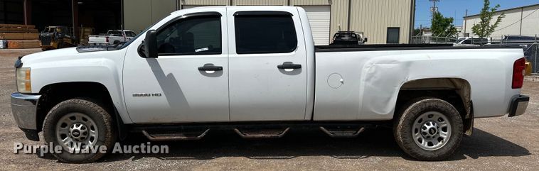 image for item NR9920 2013 Chevrolet  Silverado 3500HD Crew Cab pickup truck