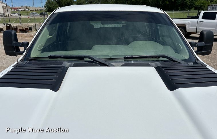 image for item NR9920 2013 Chevrolet  Silverado 3500HD Crew Cab pickup truck