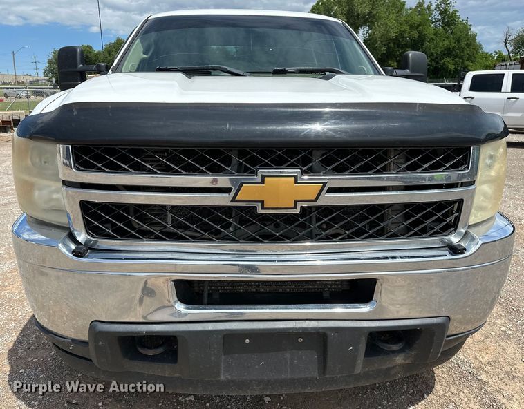 image for item NR9920 2013 Chevrolet  Silverado 3500HD Crew Cab pickup truck