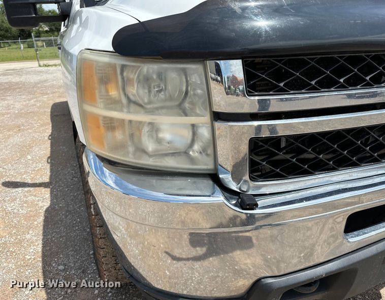 image for item NR9920 2013 Chevrolet  Silverado 3500HD Crew Cab pickup truck