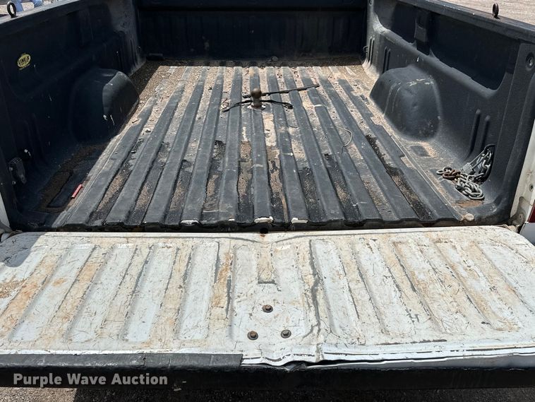 image for item NR9920 2013 Chevrolet  Silverado 3500HD Crew Cab pickup truck