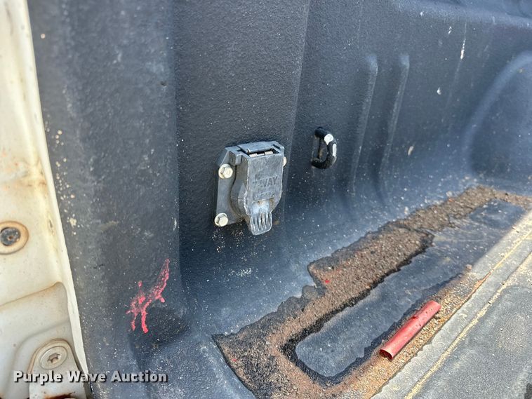 image for item NR9920 2013 Chevrolet  Silverado 3500HD Crew Cab pickup truck