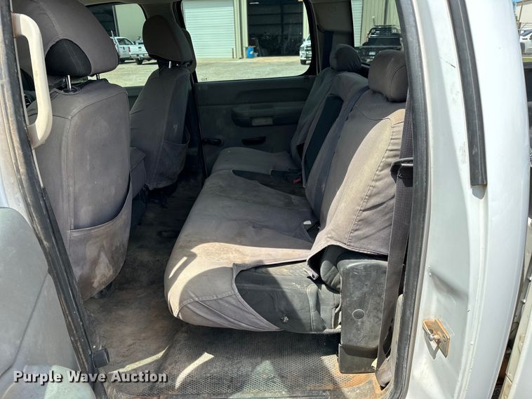 image for item NR9920 2013 Chevrolet  Silverado 3500HD Crew Cab pickup truck