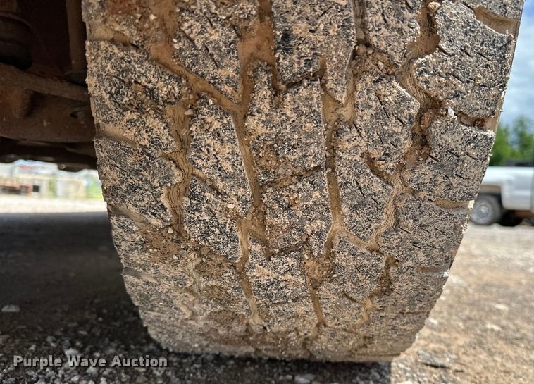 image for item NR9920 2013 Chevrolet  Silverado 3500HD Crew Cab pickup truck