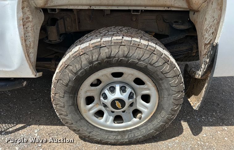 image for item NR9920 2013 Chevrolet  Silverado 3500HD Crew Cab pickup truck