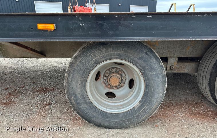 image for item NR9948 1988 Belshe  T-9 equipment trailer