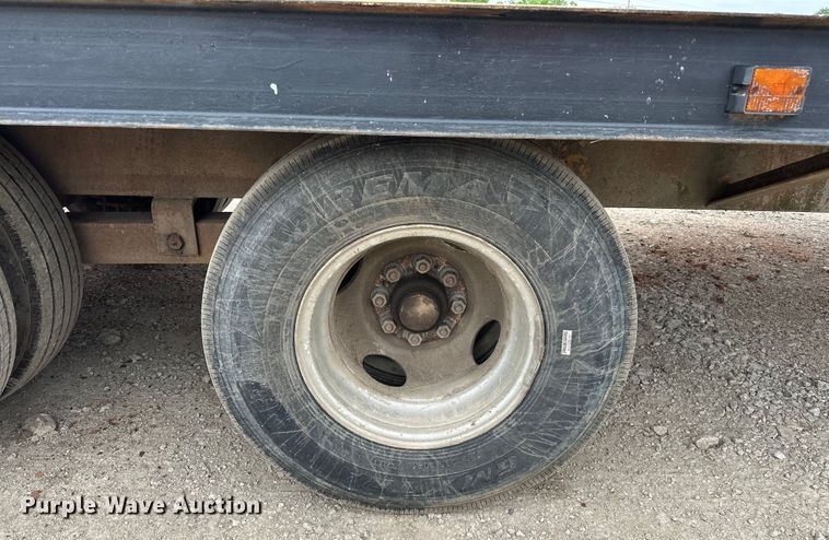 image for item NR9948 1988 Belshe  T-9 equipment trailer